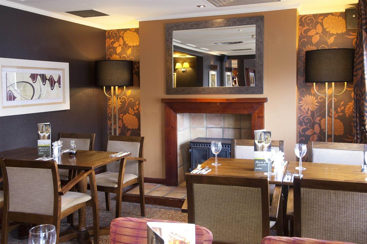 Premier Inn Gatwick Crawley Town West Exteriör bild